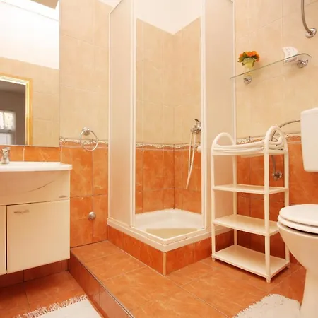 With A Parking Space - Diklo, - 5875